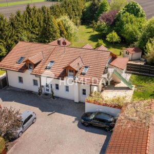 Moderne DHH mit exklusiver Ausstattung und großzügigem Grundstück