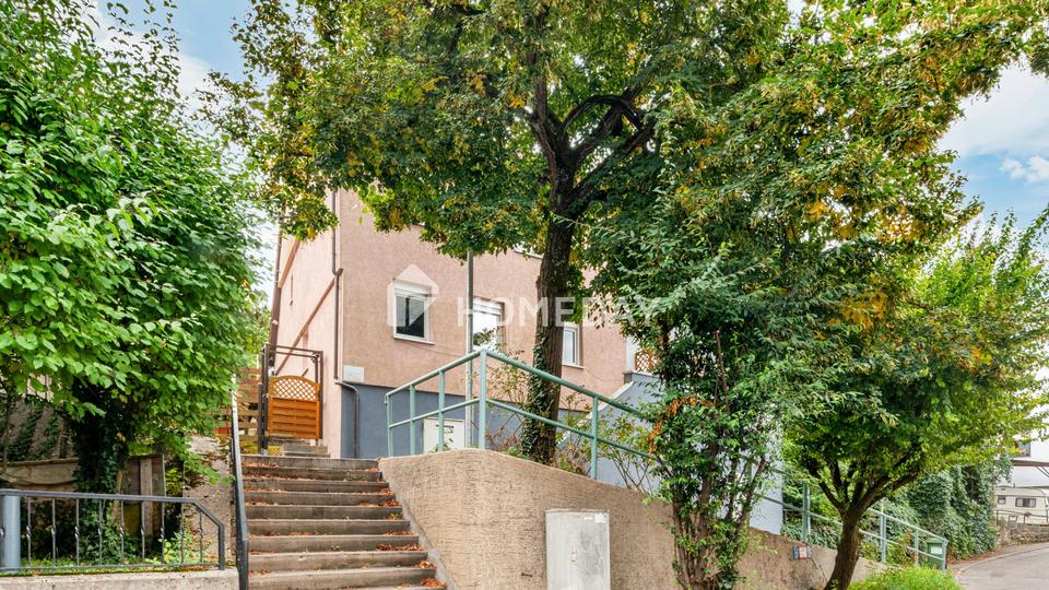 Gepflegtes 3-Familienhaus mit möblierten Einheiten und Terrasse mit Neckarblick – Bild 2