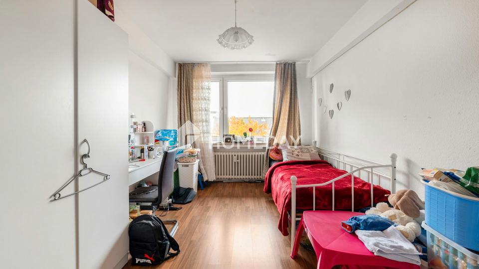 Ideal geschnittene 4-Zimmer-Wohnung mit Balkon in gepflegtem Mehrfamilienhaus – Bild 8