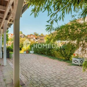 Großzügiges EFH mit Einliegerwohnung, PV-Anlage und idyllischem Garten in ruhiger Lage von Hausen