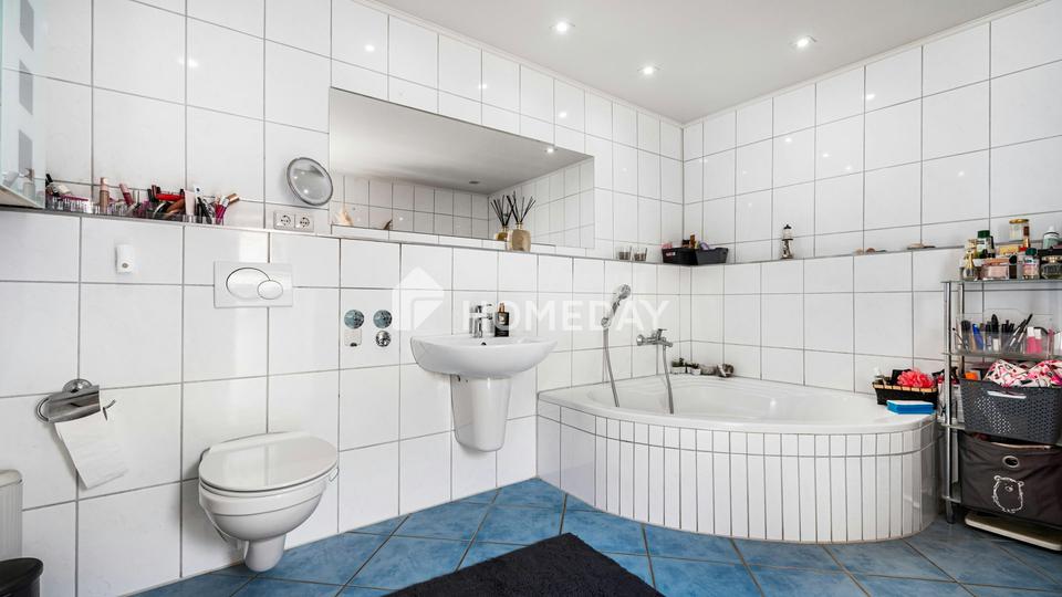 Familienfreundliches Zuhause mit zwei Terrassen und Gartenhaus – Bild 13