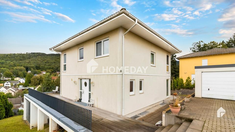 Exklusives Einfamilienhaus in ruhiger Lage mit tollem Ausblick – Stilvoll, modern und bezugsfertig – Bild 2