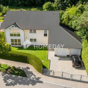 Exklusives 2-Familienhaus mit hochwertiger Ausstattung & großem Garten