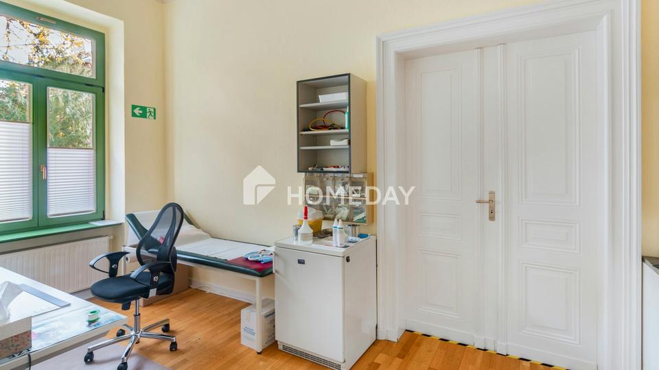 Repräsentative Arztpraxis mit Wintergarten & Gartenanteil – ideal auch zum Umbau in Wohnraum – Bild 15