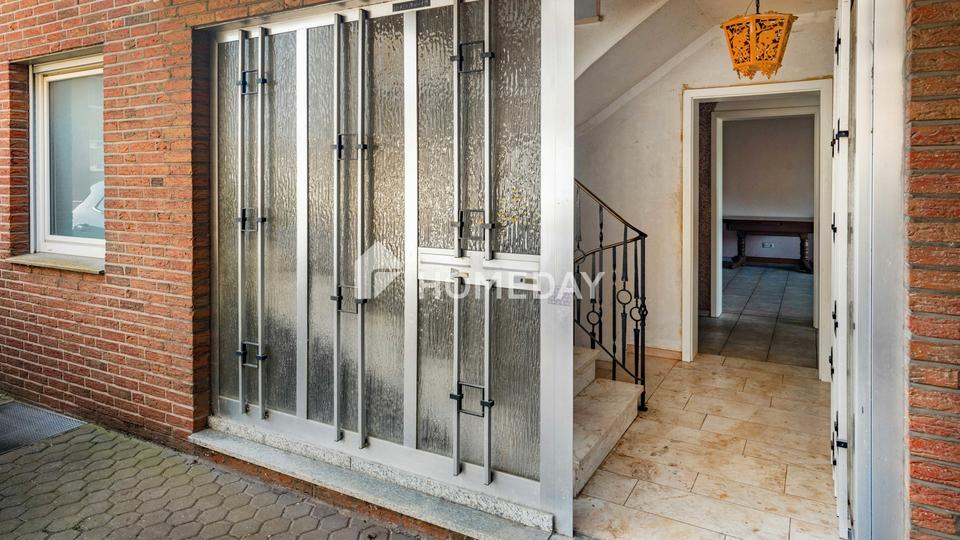 Geräumiges ZFH mit Garten, Balkon, Loggia, Garage und Ausbaupotenzial in ruhiger Lage – Bild 11