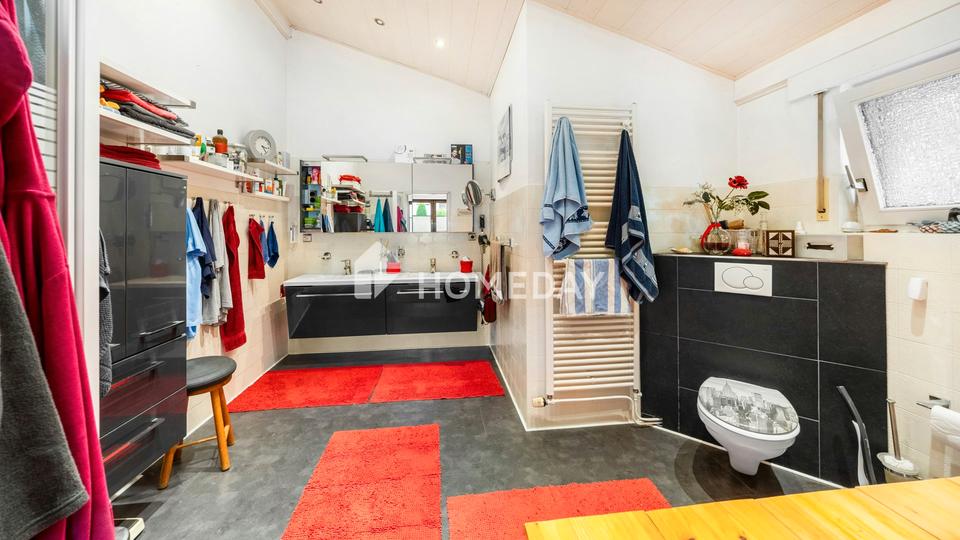 Attraktive Kapitalanlage oder Eigenheim - Lichtdurchflutetes Zweifamilienhaus mit Gartenoase – Bild 17