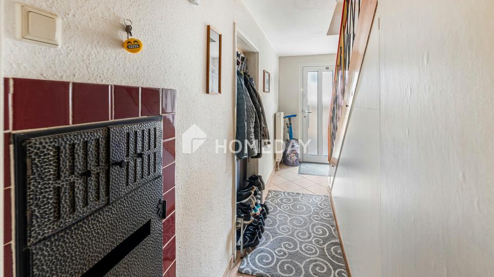 Fortlaufend modernisiertes, ehemaliges Bauernhaus mit Scheune, Garten und Ausbaupotenzial – Bild 11