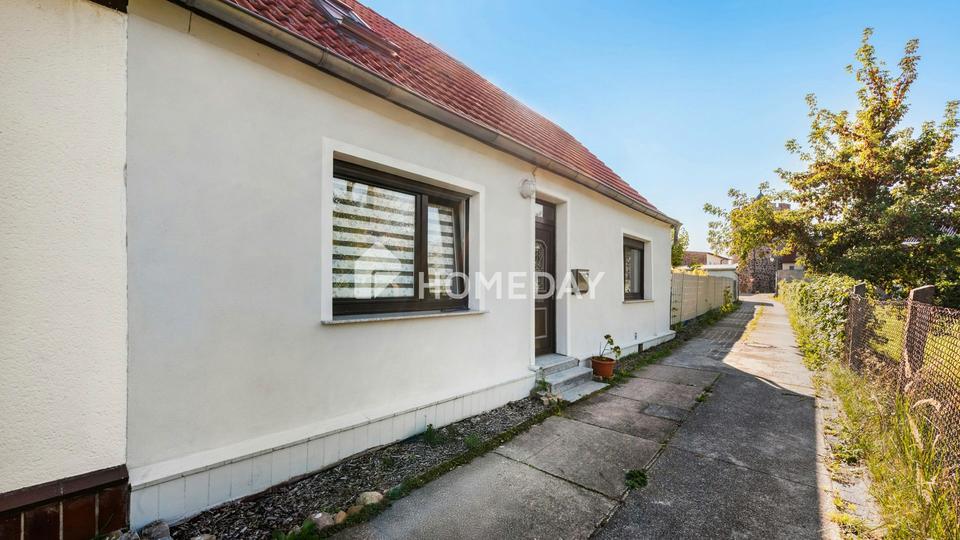 Gepflegtes Einfamilienhaus mit 4 Zimmern, Terrasse, Innenhof und Nebengebäude – ideal für Familien – Bild 3