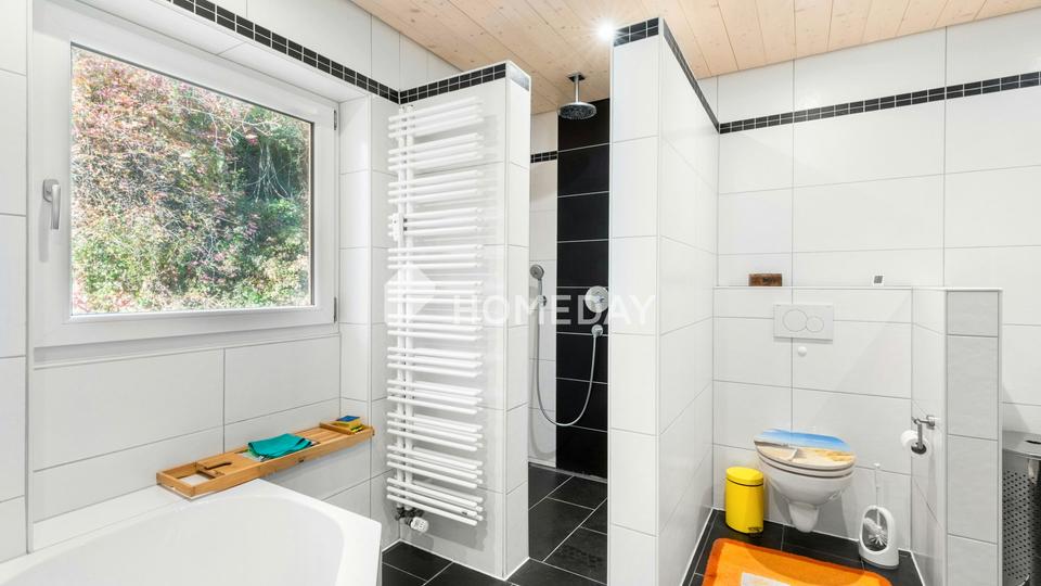 Lichtdurchflutetes Raumwunder mit fünf Zimmern – Wohnkomfort auf rund 150 m² – Bild 15