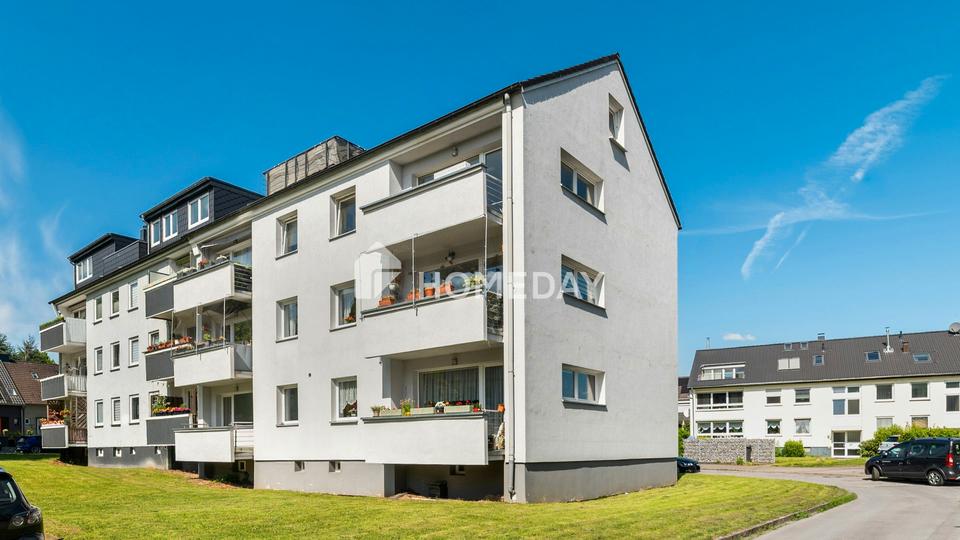 Charmante Dachgeschosswohnung mit Loggia in ruhiger Wohnlage – Bild 2