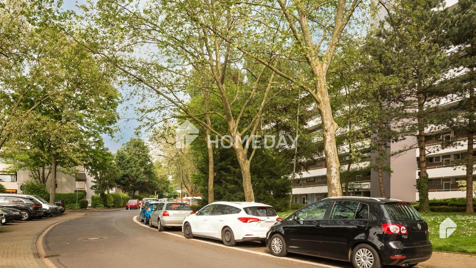 Geräumige 3-Zimmer-Wohnung im Hochparterre mit Loggia und Einbauküche – Bild 5