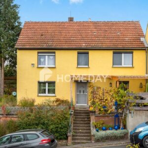 Reiterparadies am Steigerwald – saniertes Bauernhaus mit  Offenstallanlage und Ausbaureserve