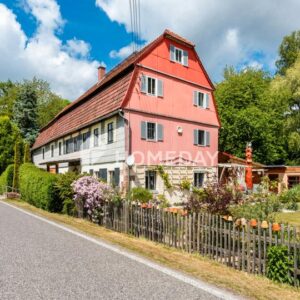 Ländliche Eleganz & Fachwerk-Unikat auf 5.933 m² – Gartenidylle, Waldstück & Wohnstil pur