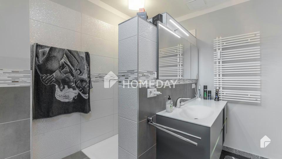 Erbbau: Maisonette Wohnung - Designer EBK, Sauna, 2 Balkone und Möglichkeit auf einen Privataufzug – Bild 16