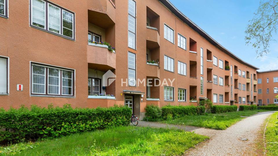 Charmante 2-Zimmer-Wohnung mit Loggia im denkmalgeschützten Altbau – Bild 11