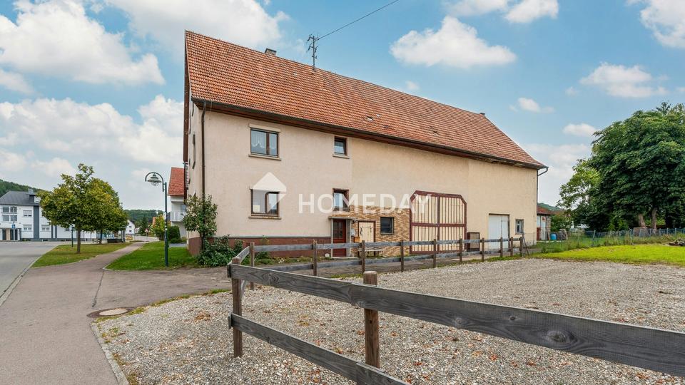 Haus in Dornröschenschlaf! 1 bis 2 Familienhaus mit großem, bebaubarem Grundstück & Potenzial