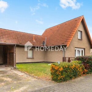 Viel Platz für Ihre Ideen: Einfamilienhaus mit 4 Zimmern, großem Garten und Nebengebäude