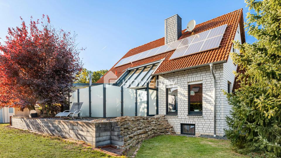 Traumhaftes Einfamilienhaus mit Einliegerwohnung und großem Garten – Erbpacht vorhanden