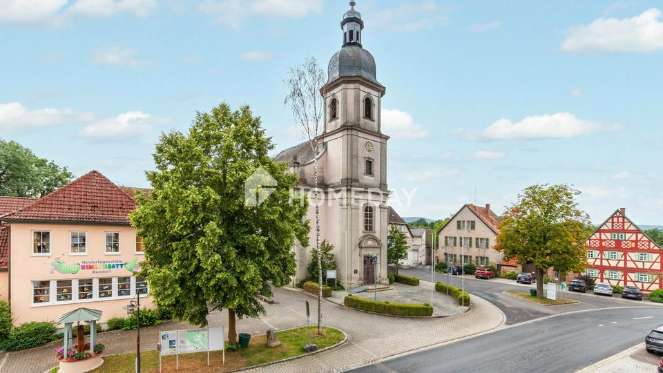 Zwei Wohngebäude, fünf Einheiten, große Scheune – Investition mit Perspektive – Bild 16