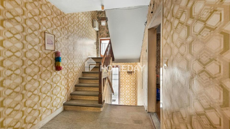 Haus in Dornröschenschlaf! 1 bis 2 Familienhaus mit großem, bebaubarem Grundstück & Potenzial – Bild 6