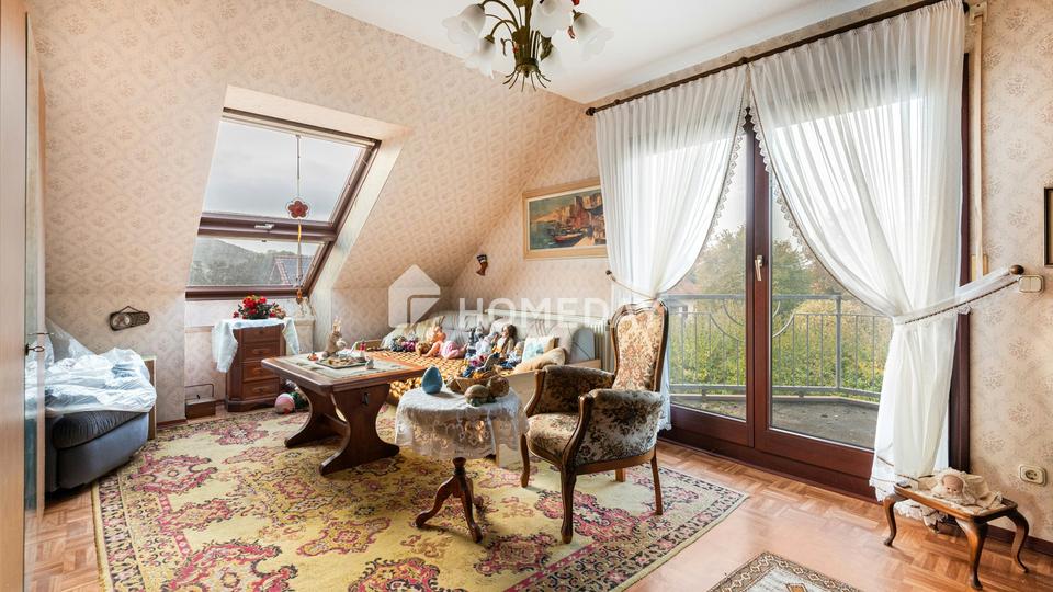 Familienfreundliches EFH mit großem Garten, Terrasse, EBK und Garagen in ruhiger Lage – Bild 15