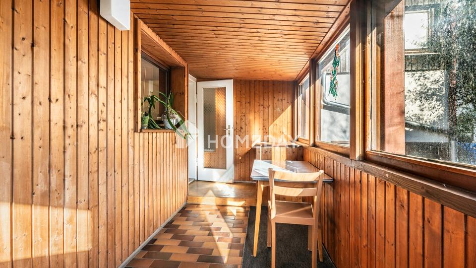 Freistehendes Einfamilienhaus in Hanglage mit Geschichte und Charakter – Bild 9