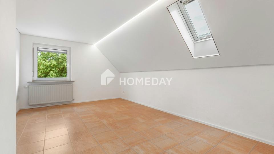 Zwei Wohngebäude, fünf Einheiten, große Scheune – Investition mit Perspektive – Bild 4