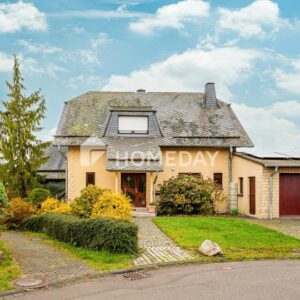 Schönes EFH mit Wintergarten, PV-Anlage und großem Garten in ruhiger Lage