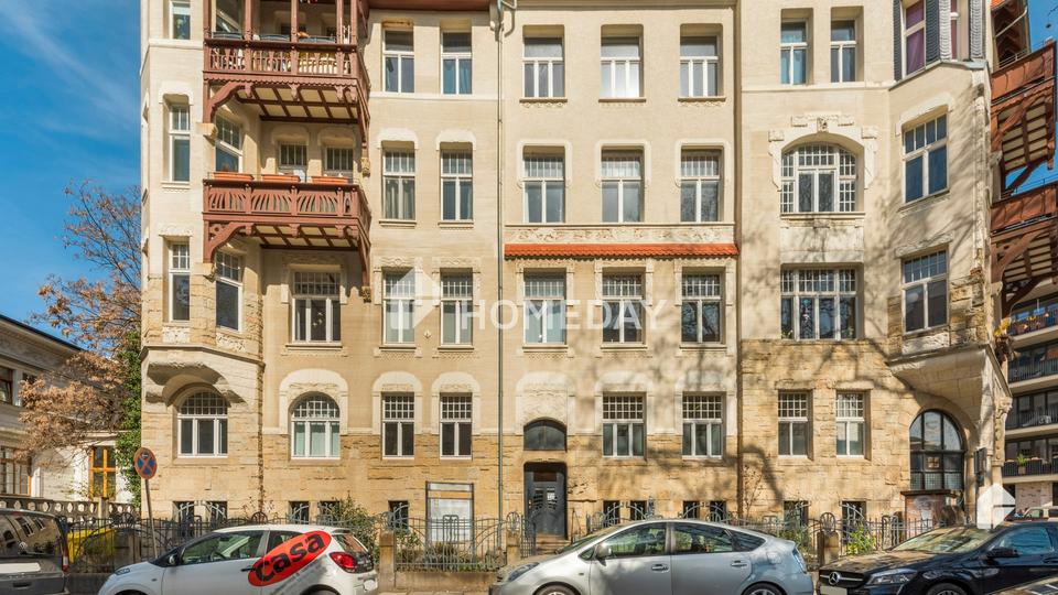 Frisch renoviert & bezugsfrei: 3,5-Zimmer-Wohnung mit Loggia & Aufzug im Jugendstilhaus – Bild 2