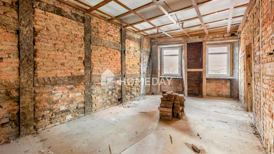 Mehrfamilienhaus mit Gewerbeeinheit und zwei sanierungsbedürftigen Wohneinheiten im Zentrum von Burg – Bild 11