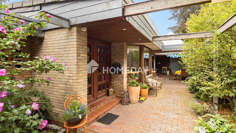 Attraktive Kapitalanlage oder Eigenheim - Lichtdurchflutetes Zweifamilienhaus mit Gartenoase