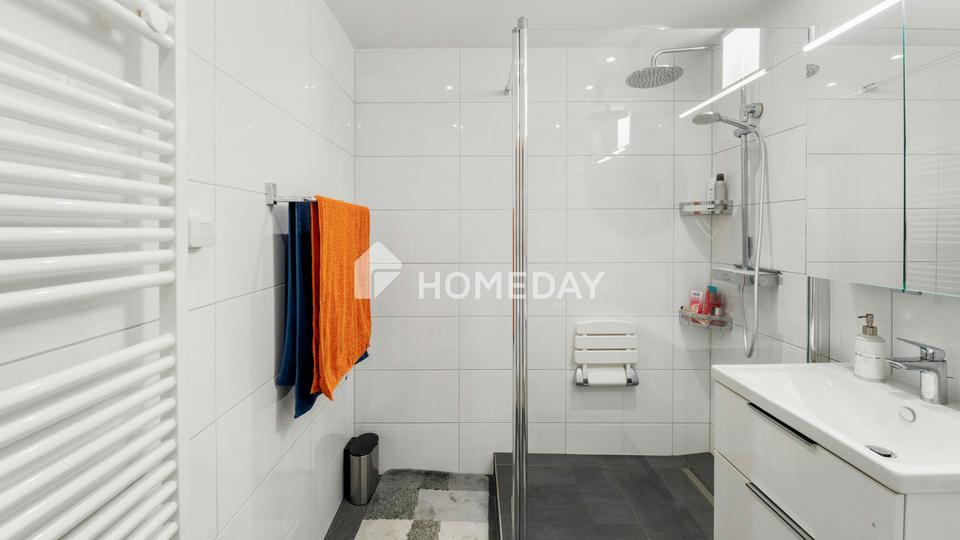 Platz für Ihre Pläne: Großzügige 4-Zimmer-Wohnung mit Aufzug und Panorama-Loggia – Bild 7