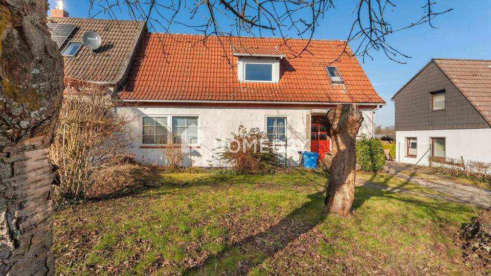 Sanierungsbedürftige Doppelhaushälfte mit 6 Zimmern, großem Grundstück und viel Potenzial – Bild 3