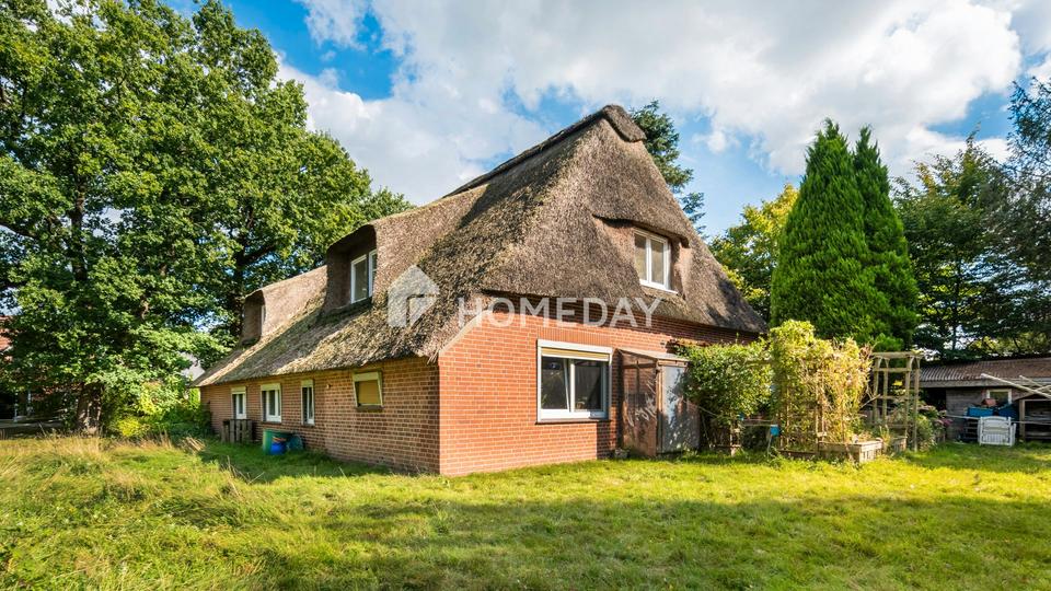 Charakterhaus unter Reet mit großem Garten – Bild 6