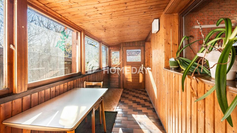 Freistehendes Einfamilienhaus in Hanglage mit Geschichte und Charakter – Bild 8