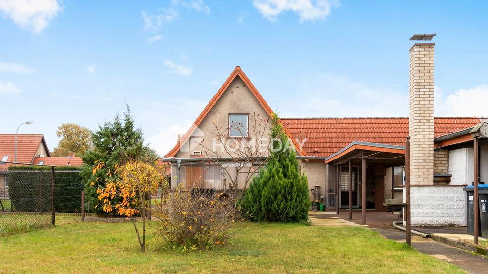 Viel Platz für Ihre Ideen: Einfamilienhaus mit 4 Zimmern, großem Garten und Nebengebäude – Bild 2