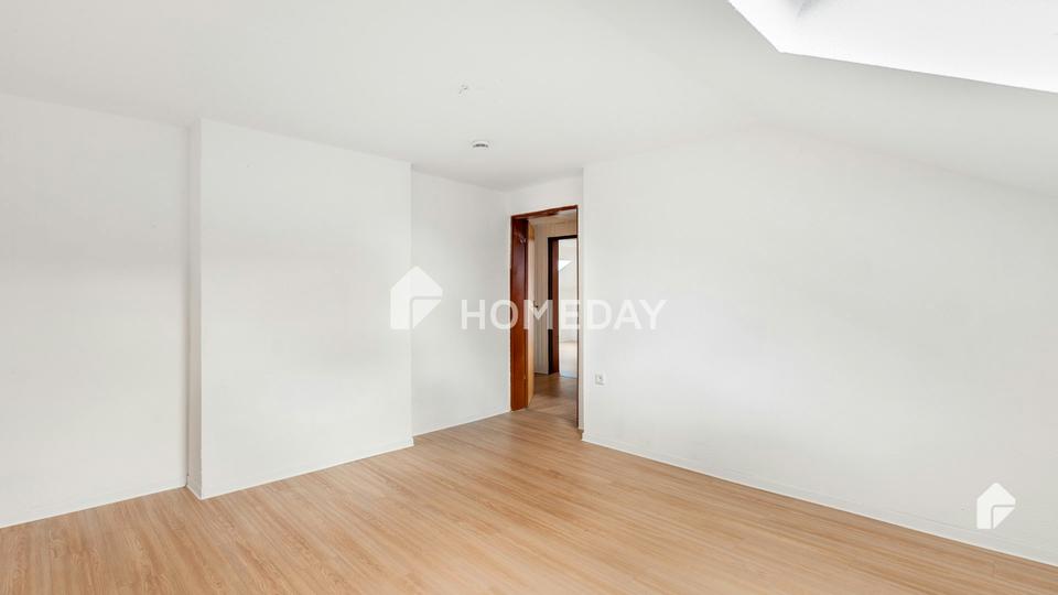 Charmantes Mehrfamilienhaus mit Terrasse und Garage – Bild 3