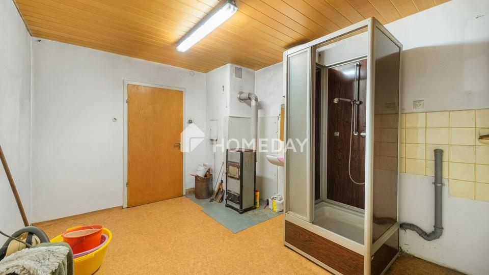 Haus in Dornröschenschlaf! 1 bis 2 Familienhaus mit großem, bebaubarem Grundstück & Potenzial – Bild 8