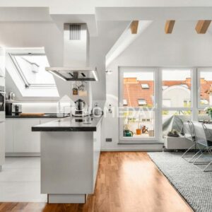 Maisonette mit Stil: mit Galerie, Balkon und Wohlfühlfaktor in Frankfurt-Nied