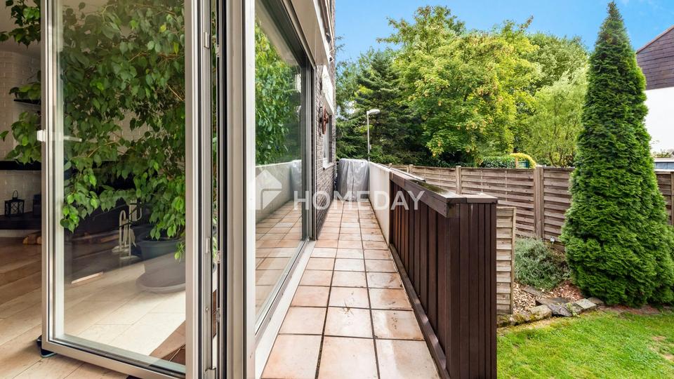 Modernisierte Erdgeschosswohnung mit Kamin, Massagedusche & privatem Garten – Wohnen mit Stil – Bild 2