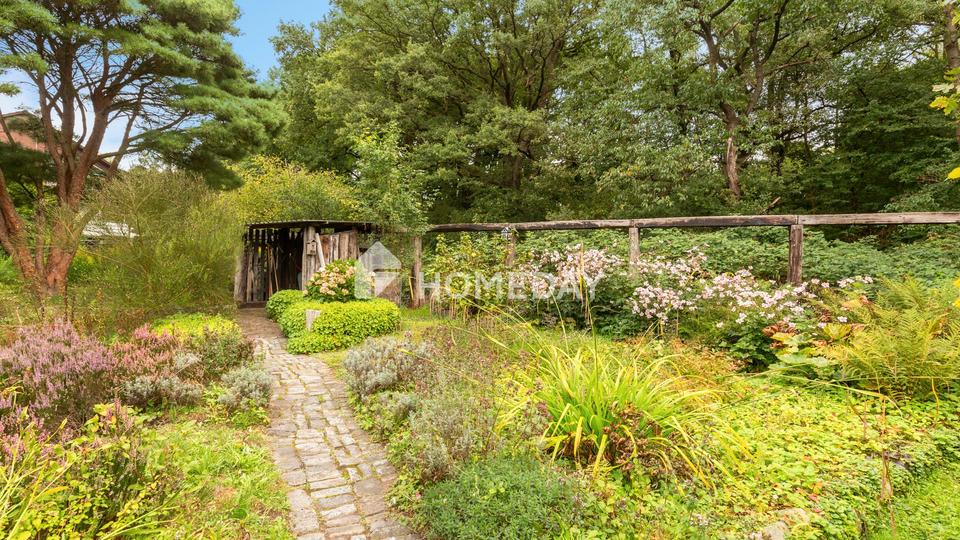 Stilvolles teilvermietetes Mehrfamilienhaus mit großem Grundstück und attraktiven Wohneinheiten – Bild 6