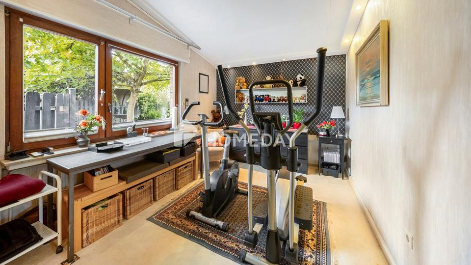 Attraktive Kapitalanlage oder Eigenheim - Lichtdurchflutetes Zweifamilienhaus mit Gartenoase – Bild 15