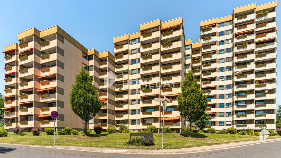 Panoramablick auf Frankfurt - modern geschnittene 3-Zimmer-Wohnung mit Südbalkon – Bild 4