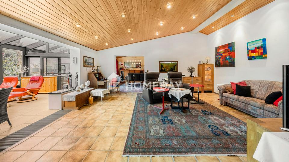 Attraktive Kapitalanlage oder Eigenheim - Lichtdurchflutetes Zweifamilienhaus mit Gartenoase – Bild 8