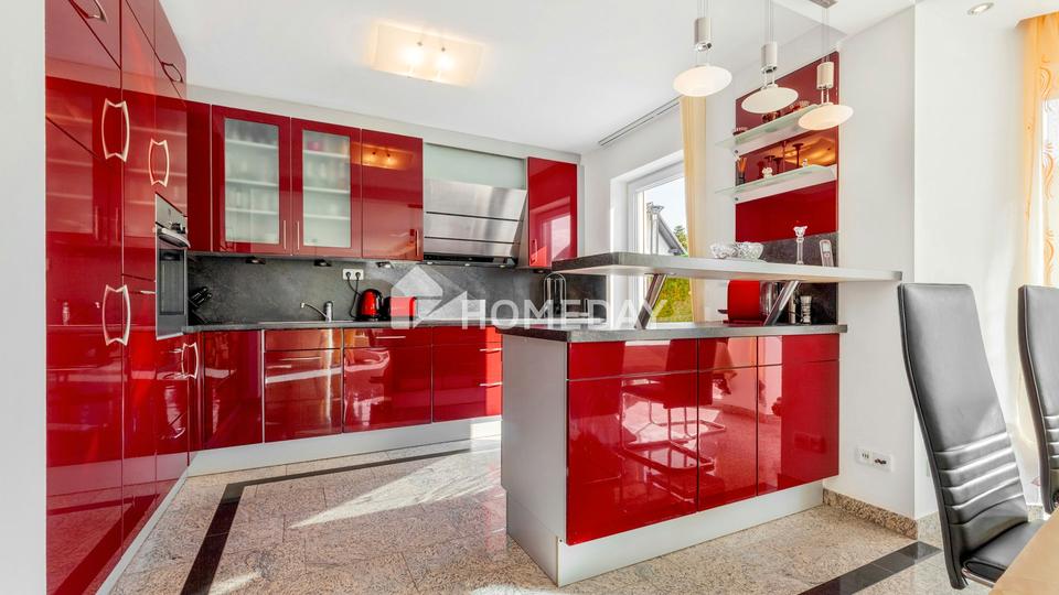 Repräsentatives Haus für Familie & Business: separater Office-Bereich, Sauna, A+ – Bild 2