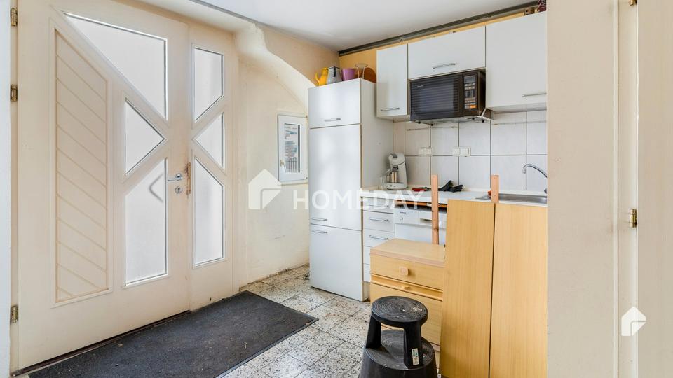 Ideal für Investoren! Gepflegtes MFH mit 3 Wohnungen und 2 Gewerbeflächen – Bild 7