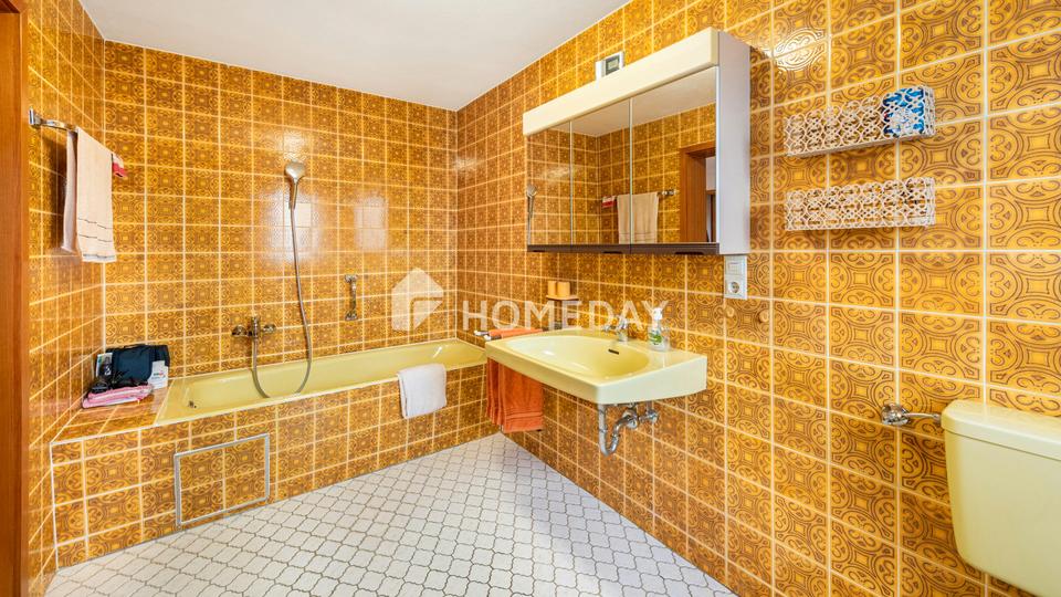 Familienfreundliches EFH mit sonnigem Wintergarten, Doppelgarage & großzügigem Grundstück – Bild 17