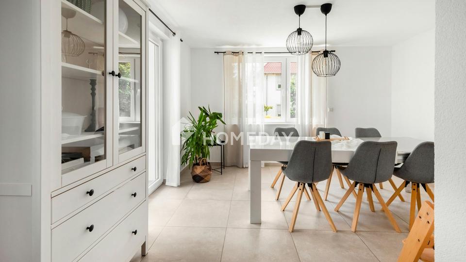 Gepflegtes MFH mit 3 Wohneinheiten & 2 Garagen – ca. 230 m² Wohnfläche auf ca. 427 m² Grundstück – Bild 2