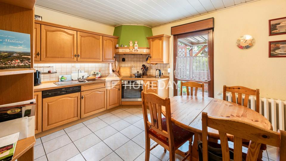 Idyllische Wohnqualität mit Garage, Garten, überdachter Südterrasse, Nebengebäude & Raumvielfalt – Bild 12