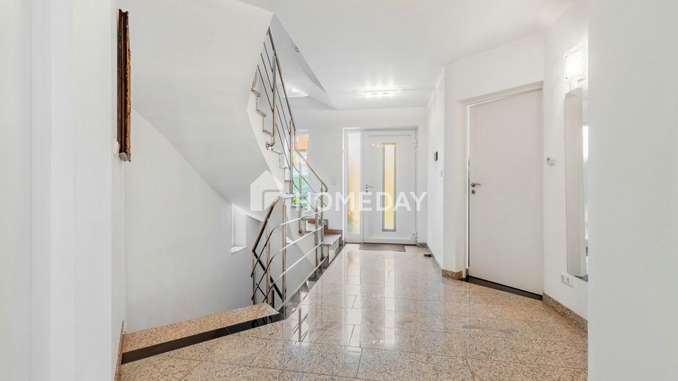 Repräsentatives Haus für Familie & Business: separater Office-Bereich, Sauna, A+ – Bild 9